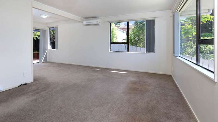 216 Solar Road Glen Eden_8