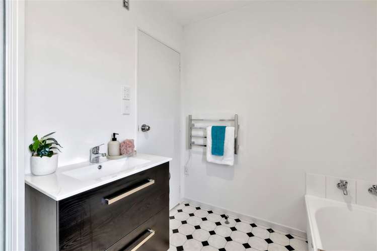 84a Stewart Drive Newlands_13