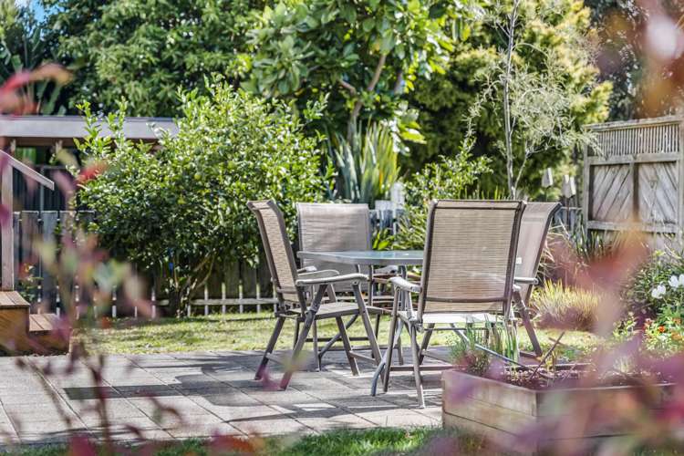 8 Invermay Avenue Mount Roskill_18