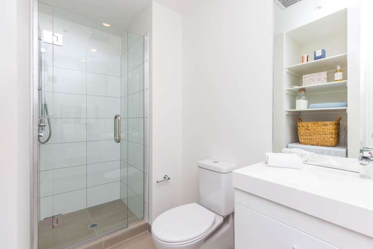 1404/18 Saint Martins Lane Grafton_5