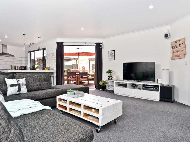 15 Holly Place Rototuna North_8