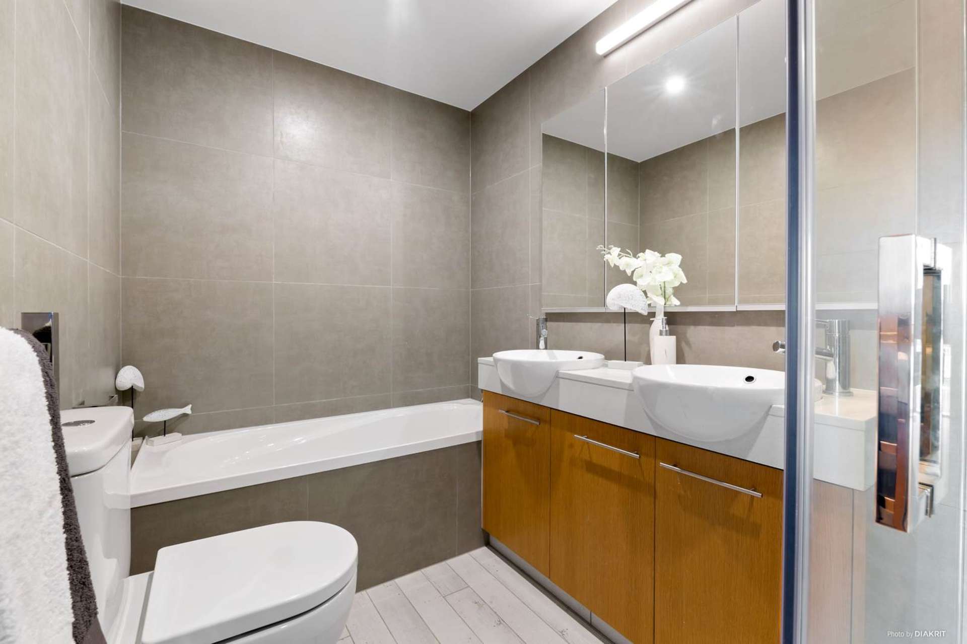 202/252 Centreway Road Orewa_0