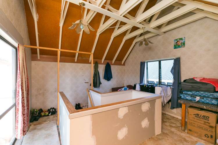 7 Angus Avenue Berhampore_14