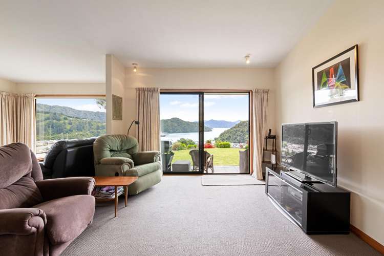 8 Broadway Picton_10