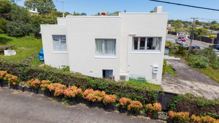 692 Mount Eden Road_2