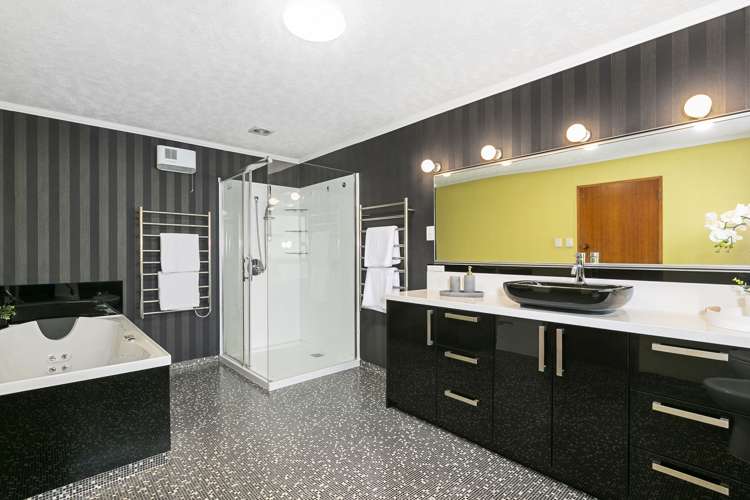 219 Gladstone Road North Mosgiel_11