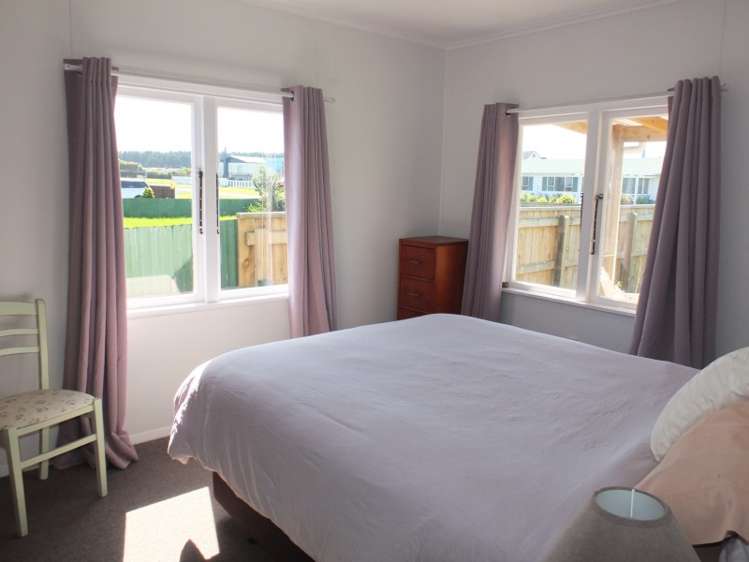 3 Hart Street Foxton Beach_13
