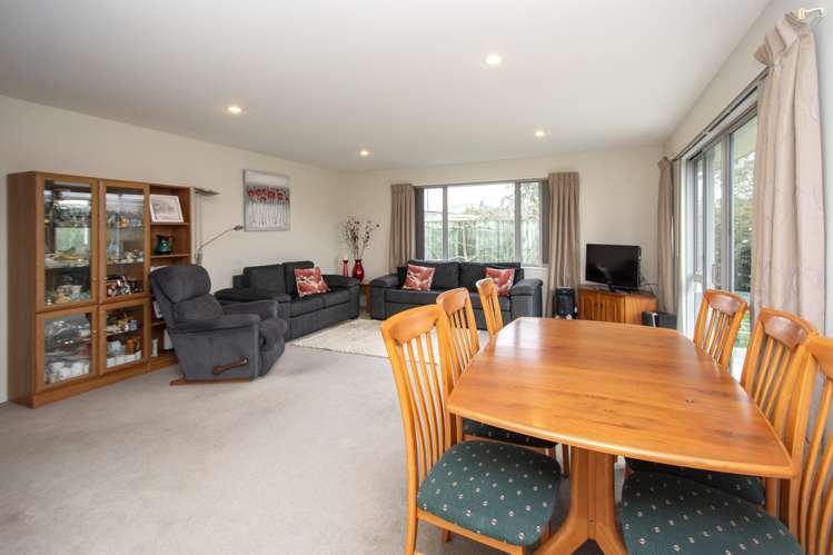2/417A Bower Avenue_5