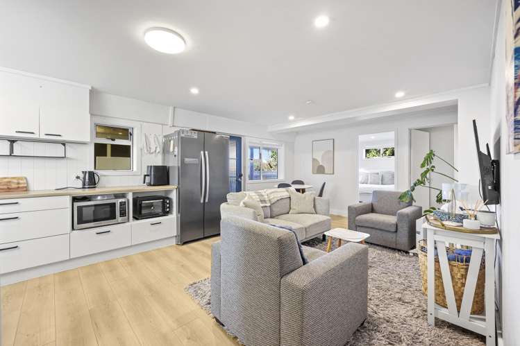 73 Bradbury Road Botany Downs_17