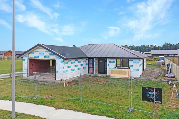 23 Arrowsmith Drive_0