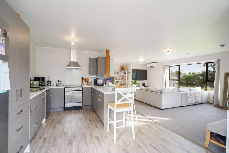 137 Dunns Road Otatara_1