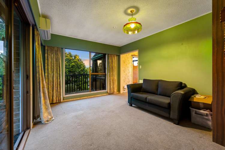 2/11 Ayton Drive Totara Vale_5