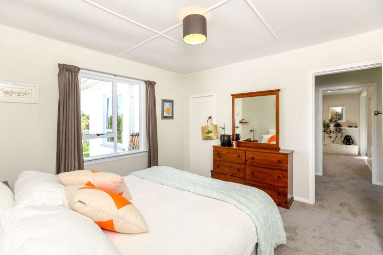 16 Awanui Street Merrilands_11