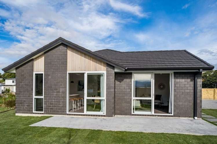 5 Tradewinds Drive Whitby_1