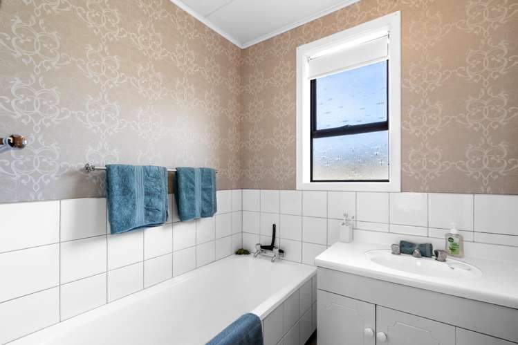 144 Derwent Crescent Glengarry_9