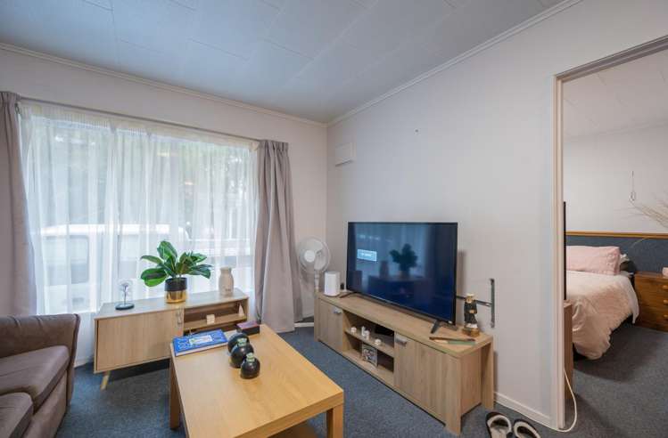  2/69 Golf Road Tāhunanui_3