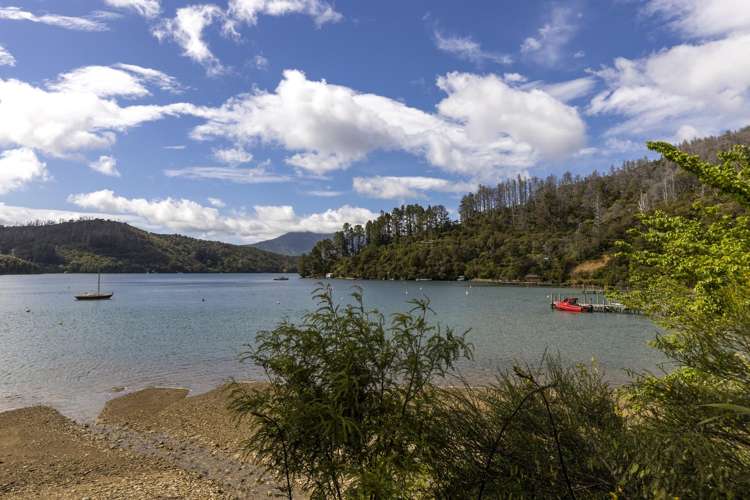 1 West Bay, Lochmara Bay Marlborough Sounds_13