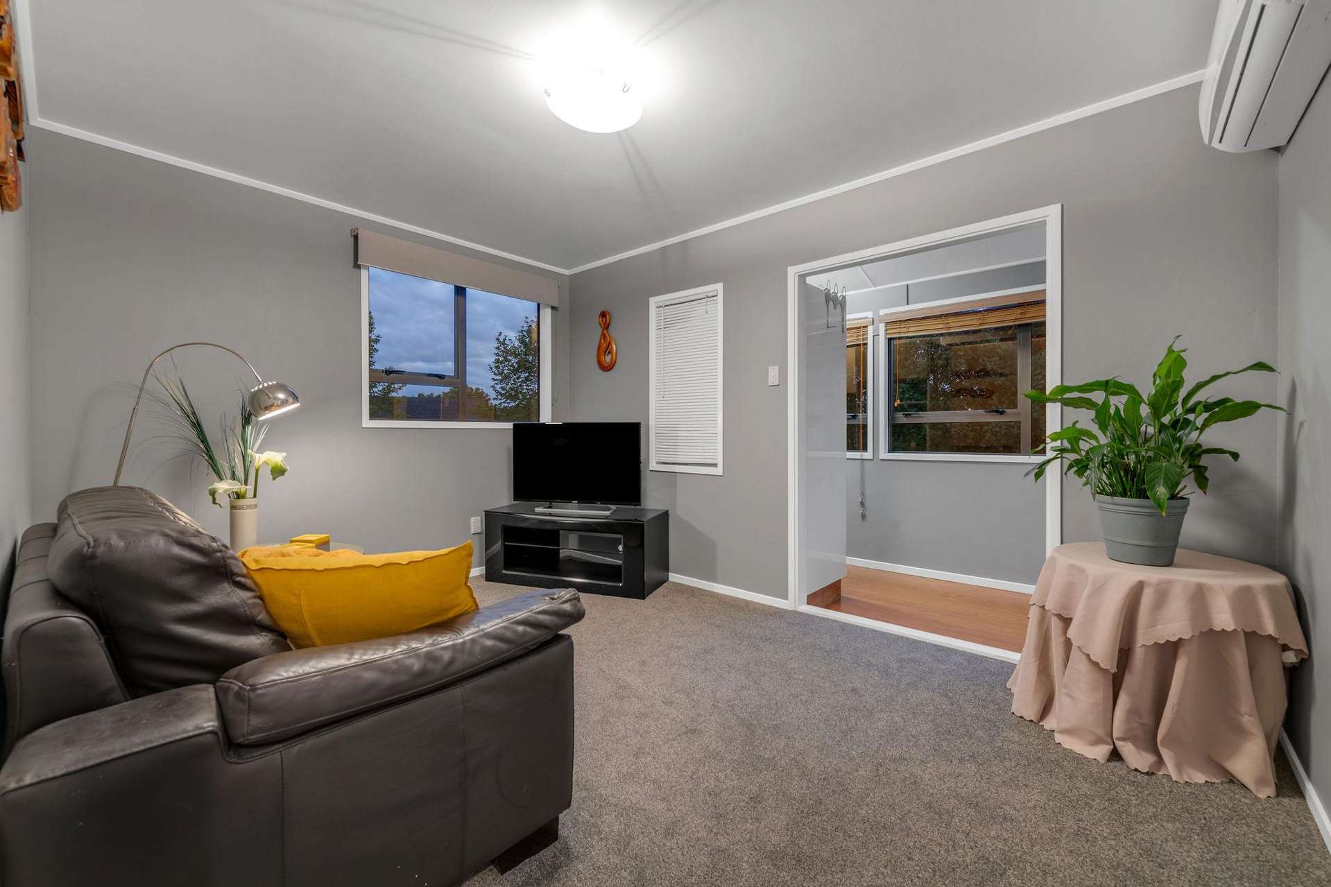 33 Orinda Close Botany Downs_0