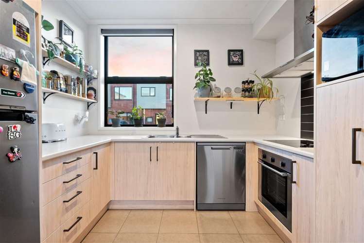 7 Fermi Lane Papakura_2