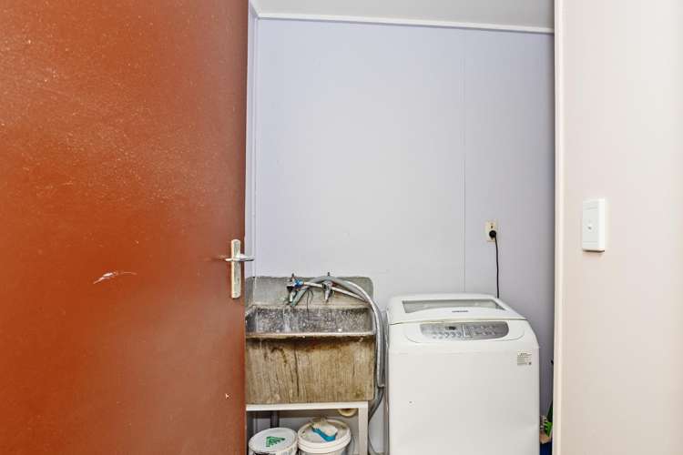 62 Lothian Crescent Strathern_19