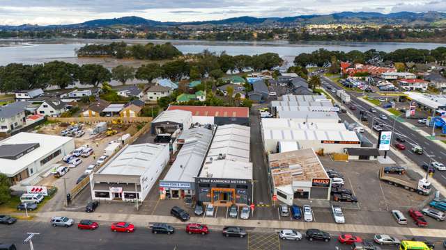 Central warehouse/showroom with yard