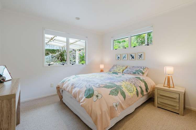 73 Dixon Road Glenview_9