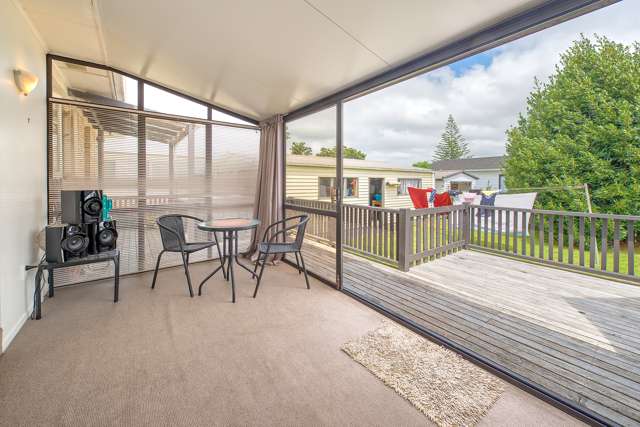 1/42 Grove Road Papakura_4