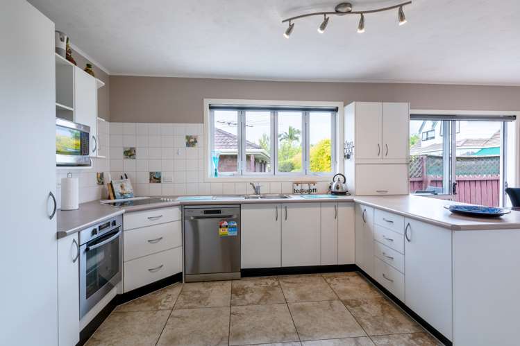 202 Te Atatu Road Te Atatu South_6