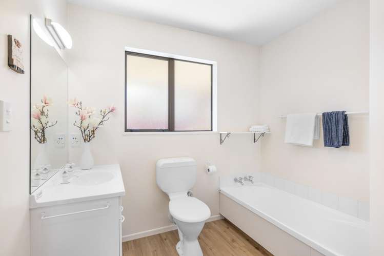 1/88 Colombo Street Beckenham_13