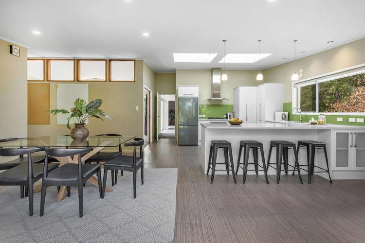 100 Larsen Crescent Tawa_20