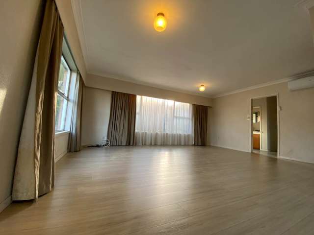 2/8 Knightsbridge Drive Forrest Hill_2