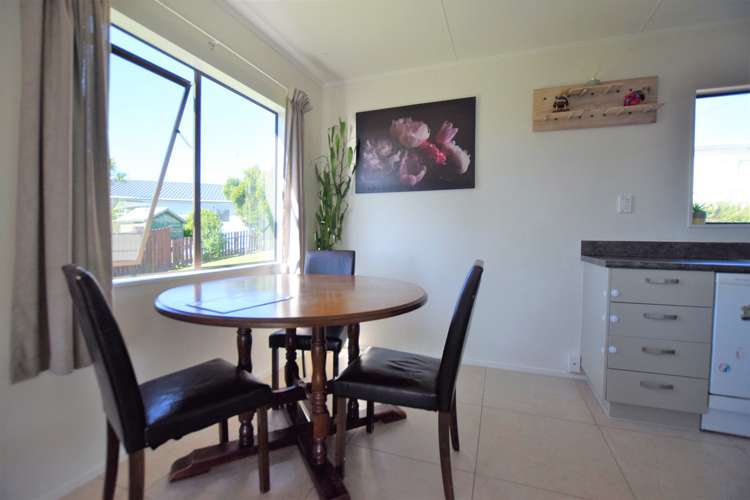 2/33 Lavelle Road Henderson_5