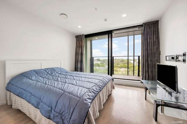 Rare Dual-Key Opportunity Strong Rental Returns!