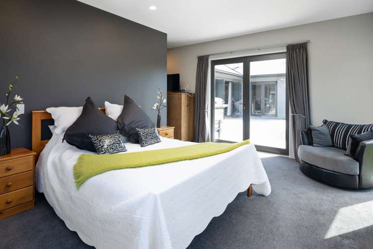 6 Roussel Place Springlands_11