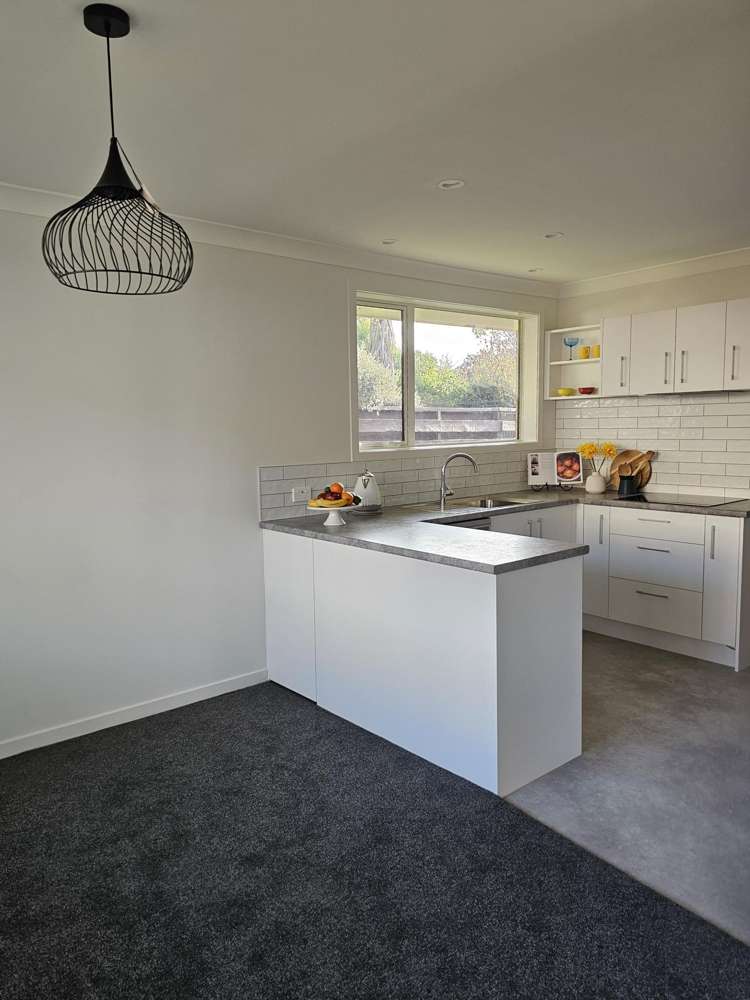 B/30 Rewarewa crescent Waikanae_5