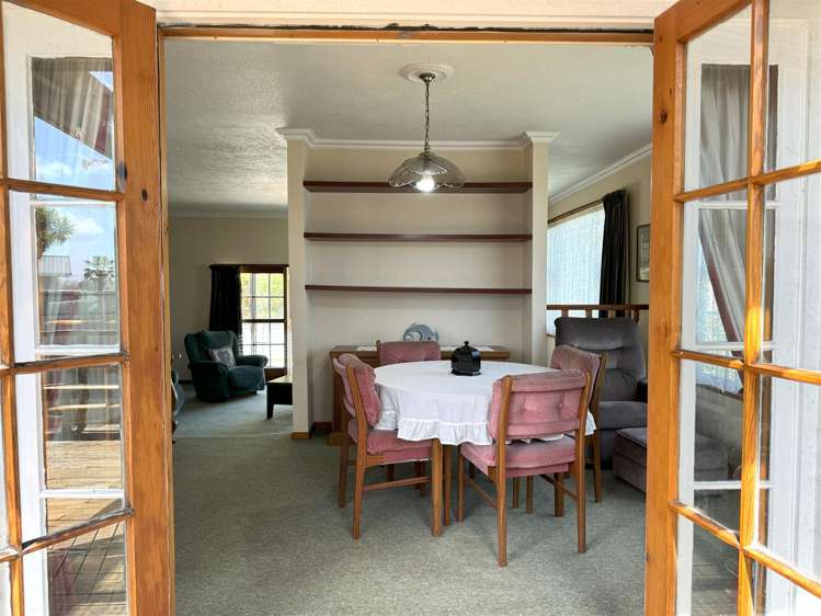 1 Robert Road Paroa_10