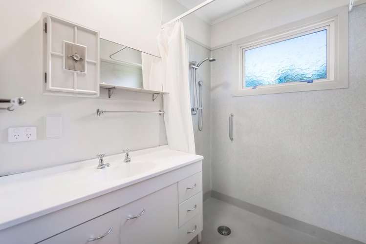 128 Clawton Street Westown_6