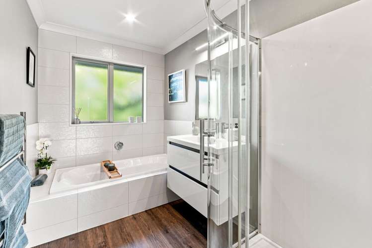 11 Glastonbury Drive Burwood_22
