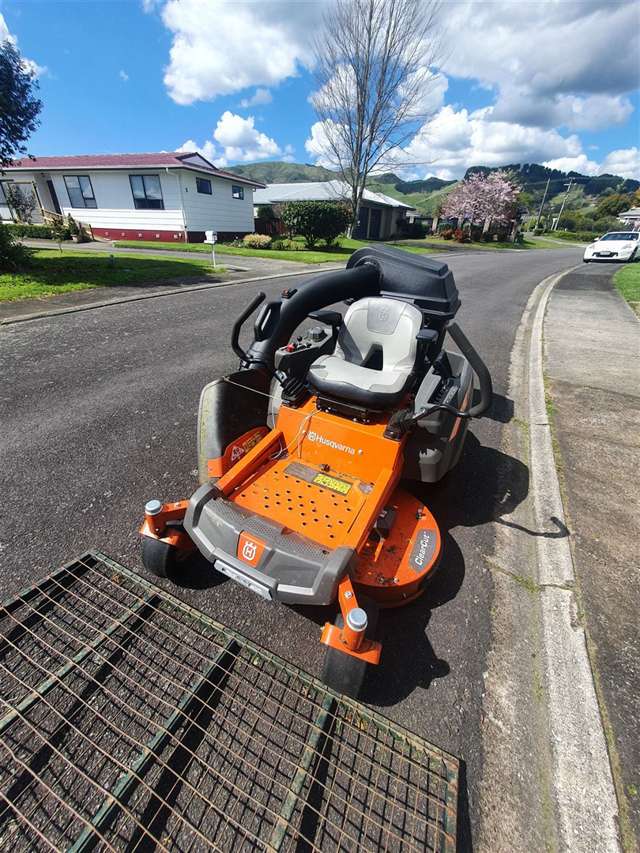 Lawn Mowing Run and Near New Gear Paeroa_1