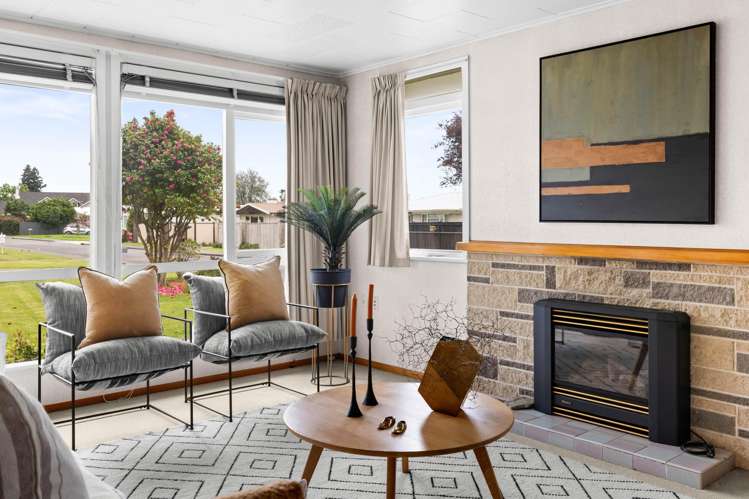 502 Hart Place Frimley_8