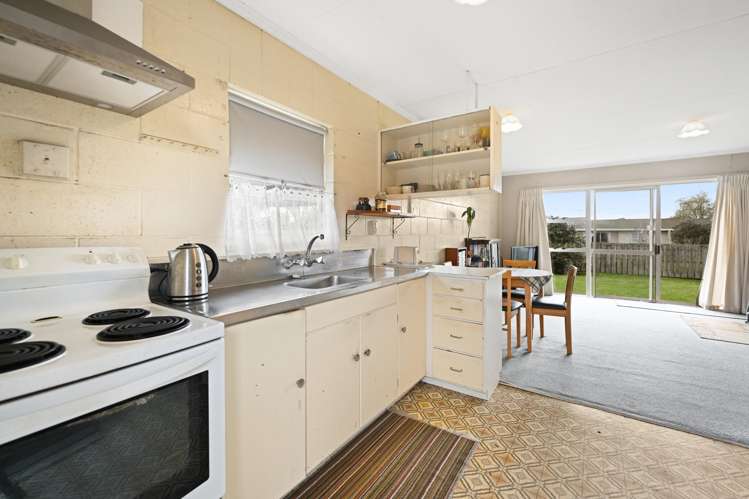 57a Saxbys Road Deanwell_13