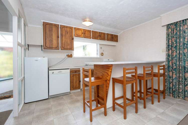 25 Margan Avenue New Lynn_11