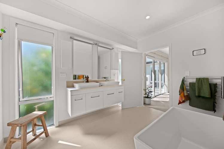 10 Fairway Drive Martinborough_21
