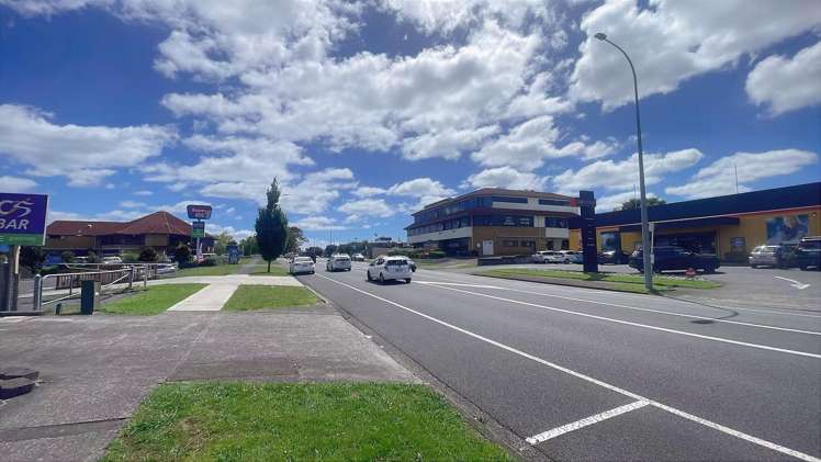 2/17 Aviemore Drive Highland Park_1