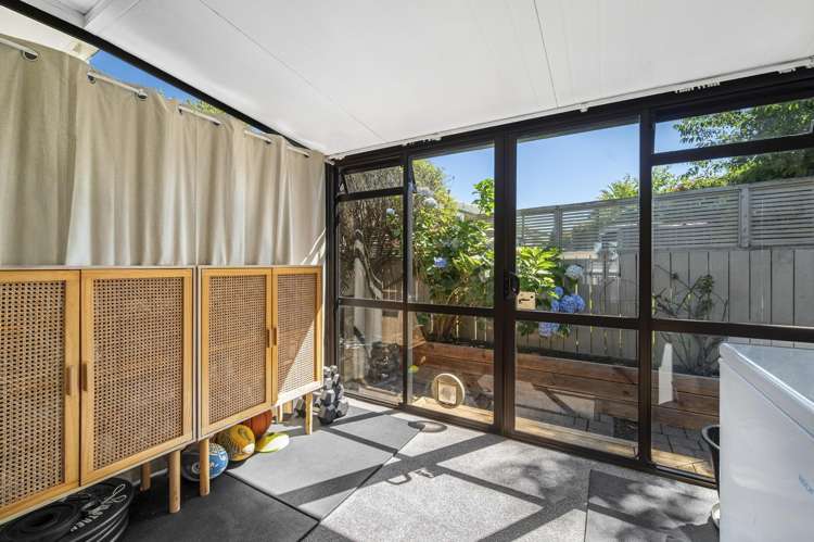 2/62 Shepherd Road Waipahihi_12