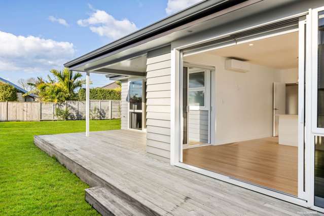 9 Couldrey Crescent Red Beach_3