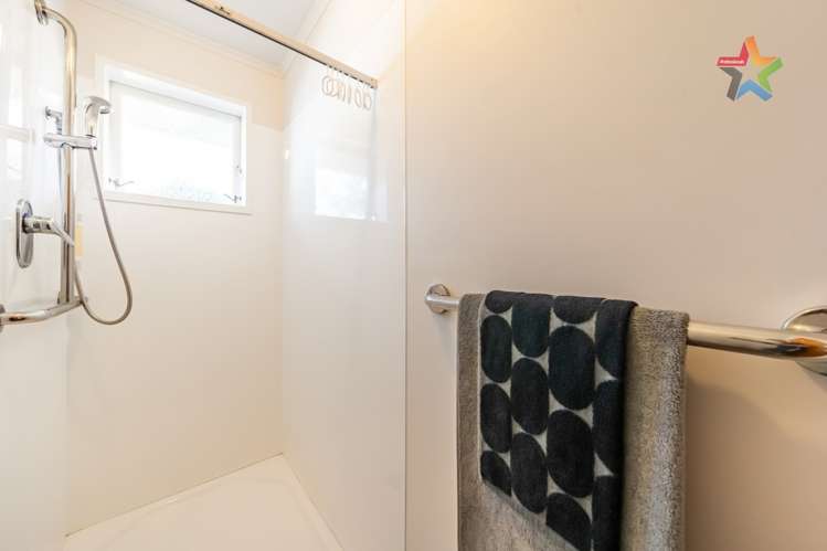 3 Waddington Drive Naenae_10