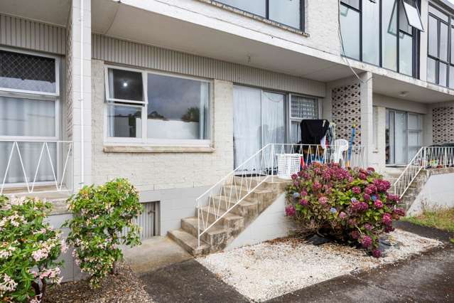 Convenience and Comfort in the Heart of Mt Albert!