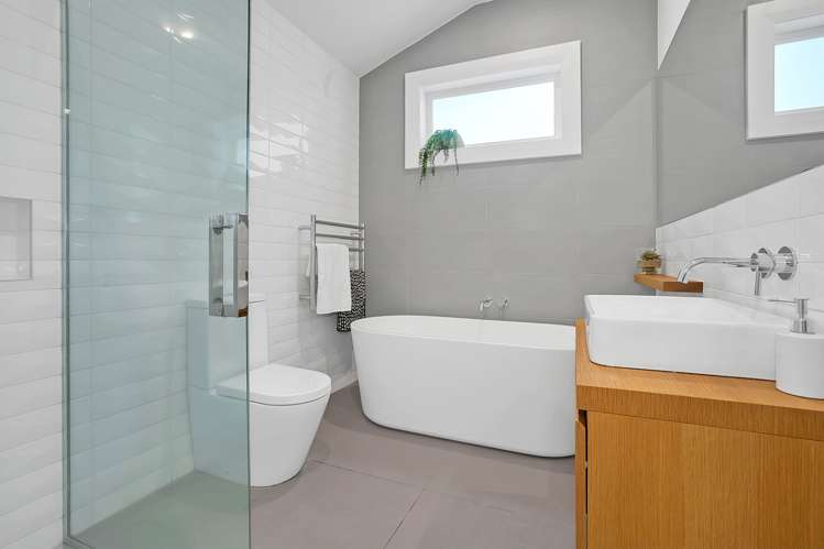 37 Formby Avenue Point Chevalier_14