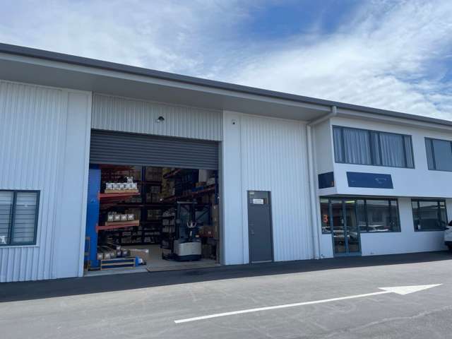 Wairau 393sqm Warehouse/Office Unit